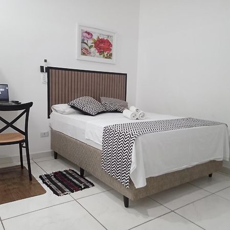 Апартаменты Loft4 Completo Ar Canais Assinat Garagem Internet Prox Aparecida E Industrias Пиндамоньянгаба Экстерьер фото